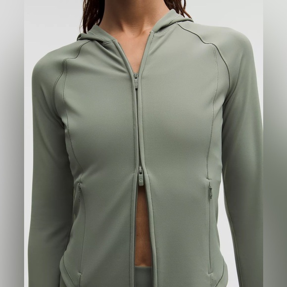 Like New! Lululemon Wunder Train Full Zip Jacket- Willow Leave- Size 10 - Picture 4 of 9